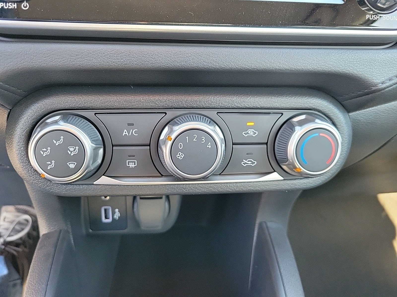 New 2025 Nissan Versa S w/ Trunk Package FWD image 23