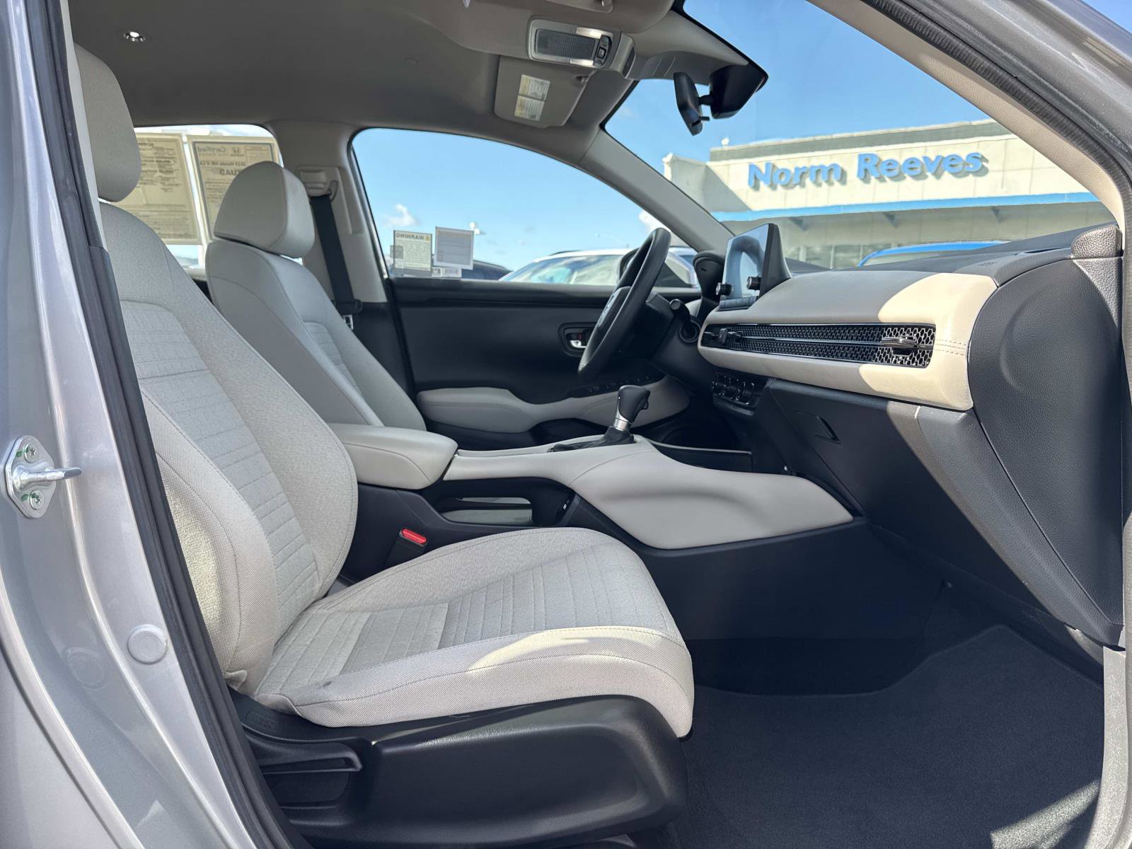 Certified 2023 Honda HR-V LX image 28