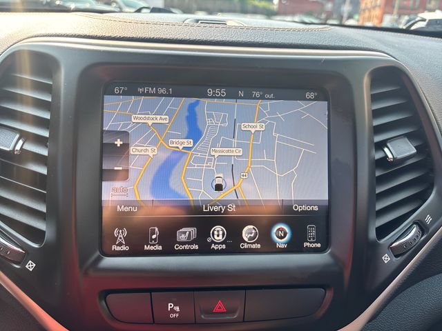 Used 2018 Jeep Cherokee Limited w/ Trailer Tow Group AWD/4WD image 19