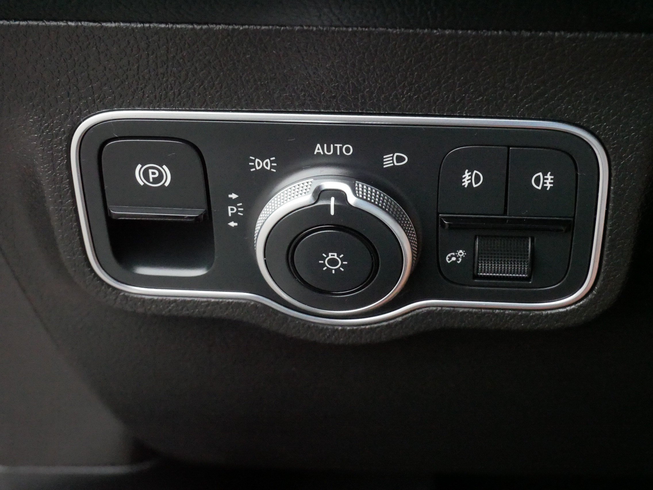 Used 2021 Mercedes-Benz GLB 250 4MATIC image 26
