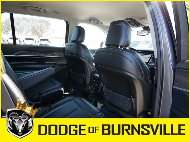 Used 2023 Jeep Grand Cherokee L Limited image 16