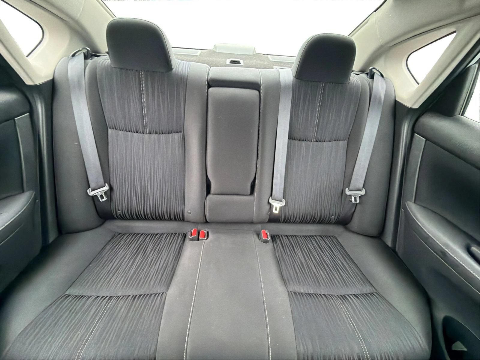 Used 2017 Nissan Sentra SV FWD image 13