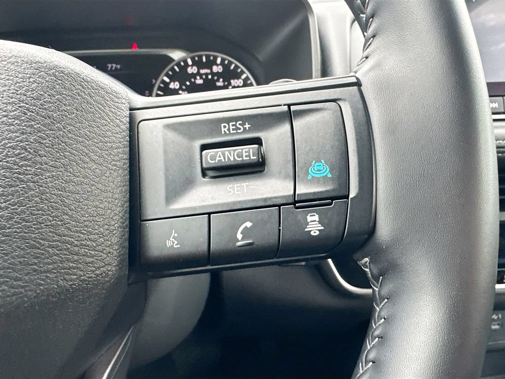 Certified 2025 Nissan Rogue SV AWD/4WD image 12