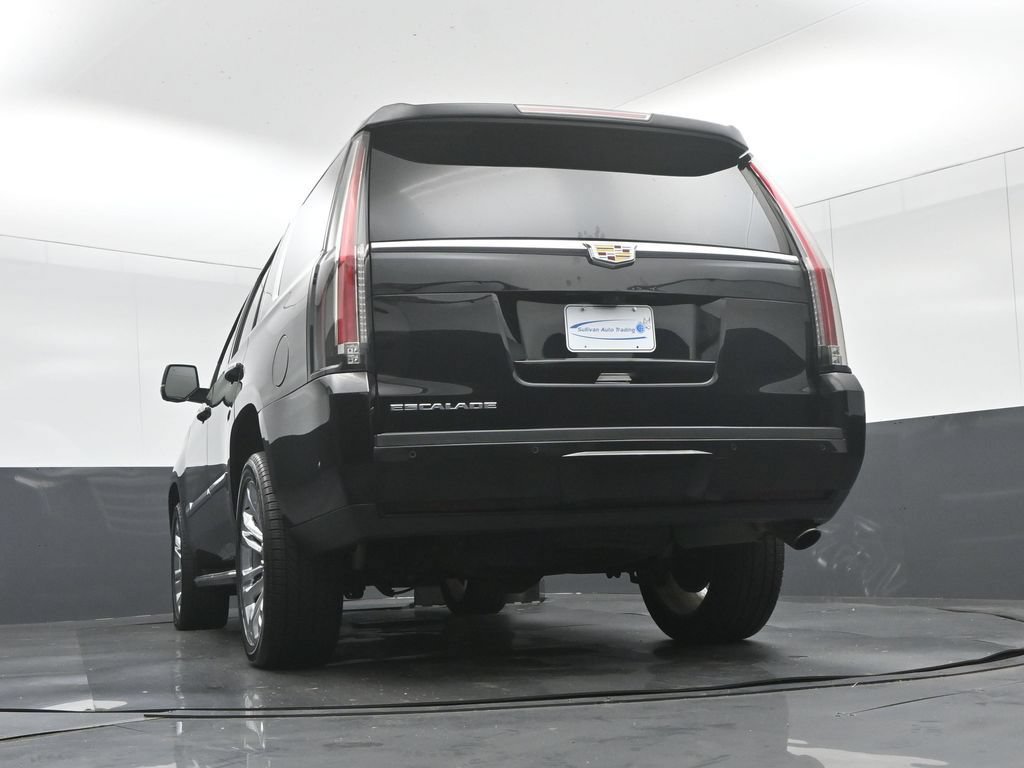Used 2020 Cadillac Escalade Luxury w/ LPO, Radiant Package AWD/4WD image 69