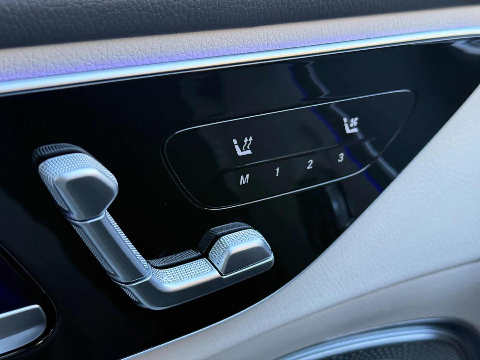 Certified 2026 Mercedes-Benz C 300 4MATIC Sedan image 27