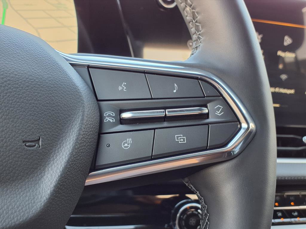 Used 2025 Chevrolet Equinox LT image 11
