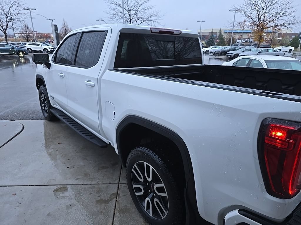 Used 2025 GMC Sierra 1500 AT4 w/ AT4 Premium Package AWD/4WD image 4