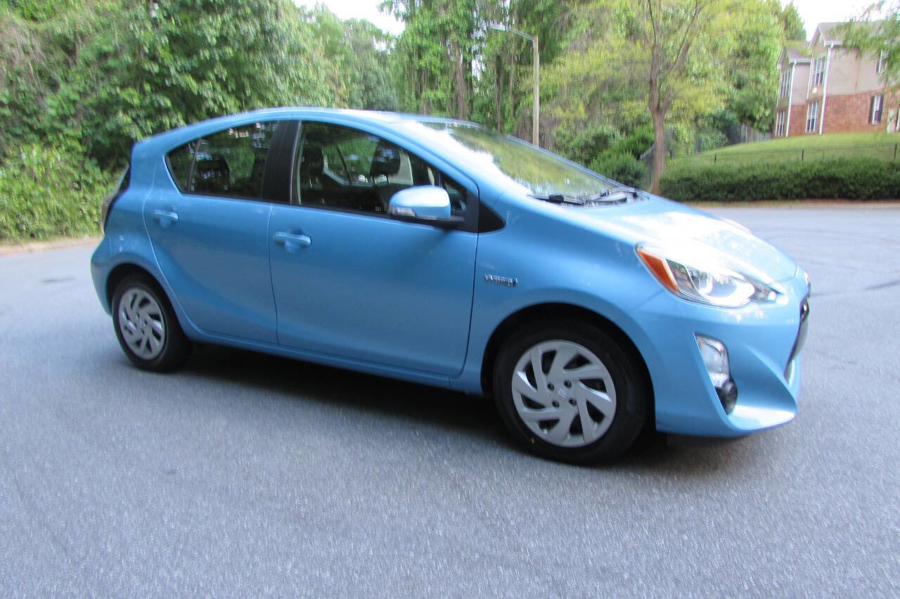 Used 2015 Toyota Prius C Two image 8