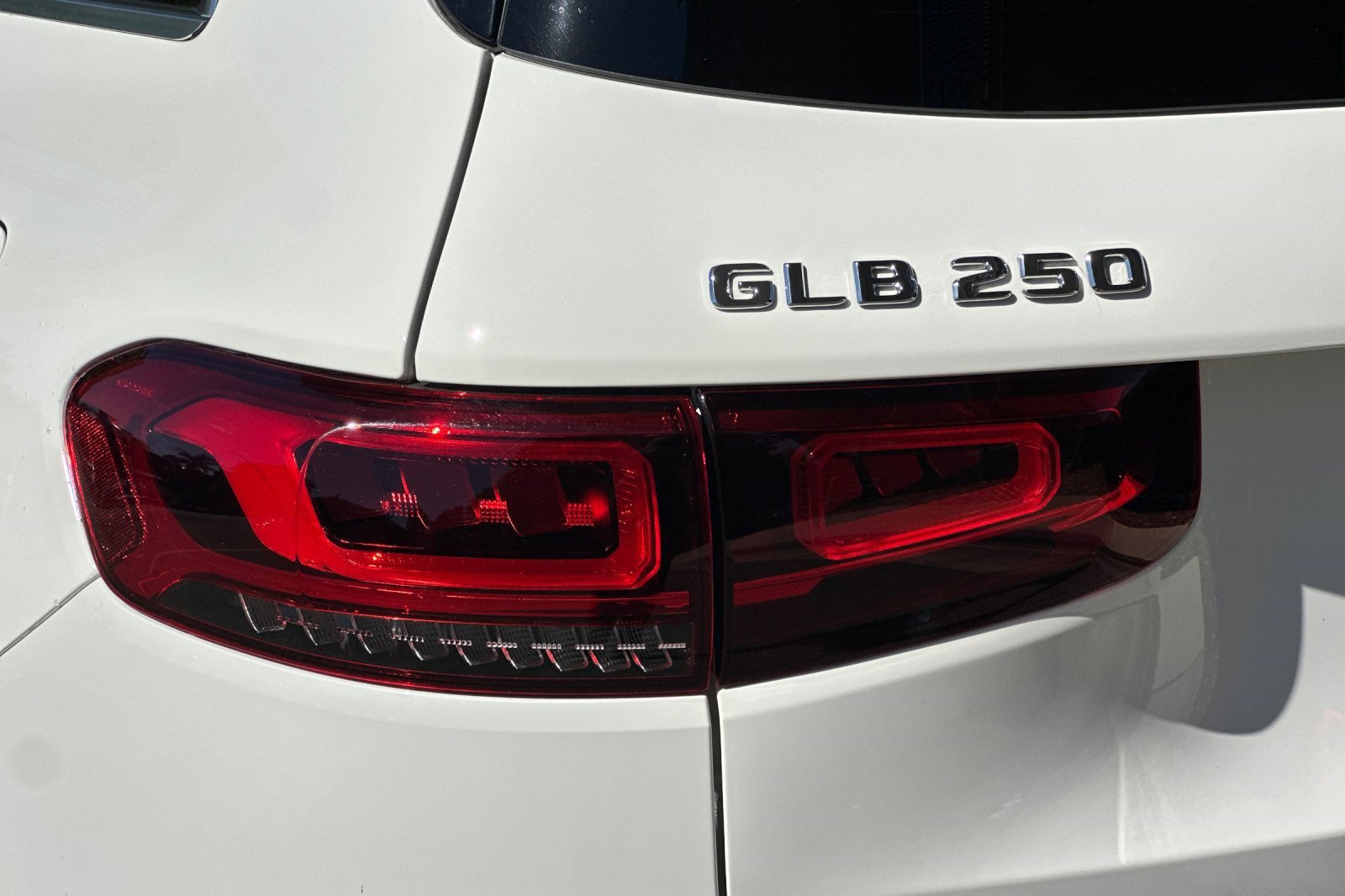 Certified 2023 Mercedes-Benz GLB 250 image 28