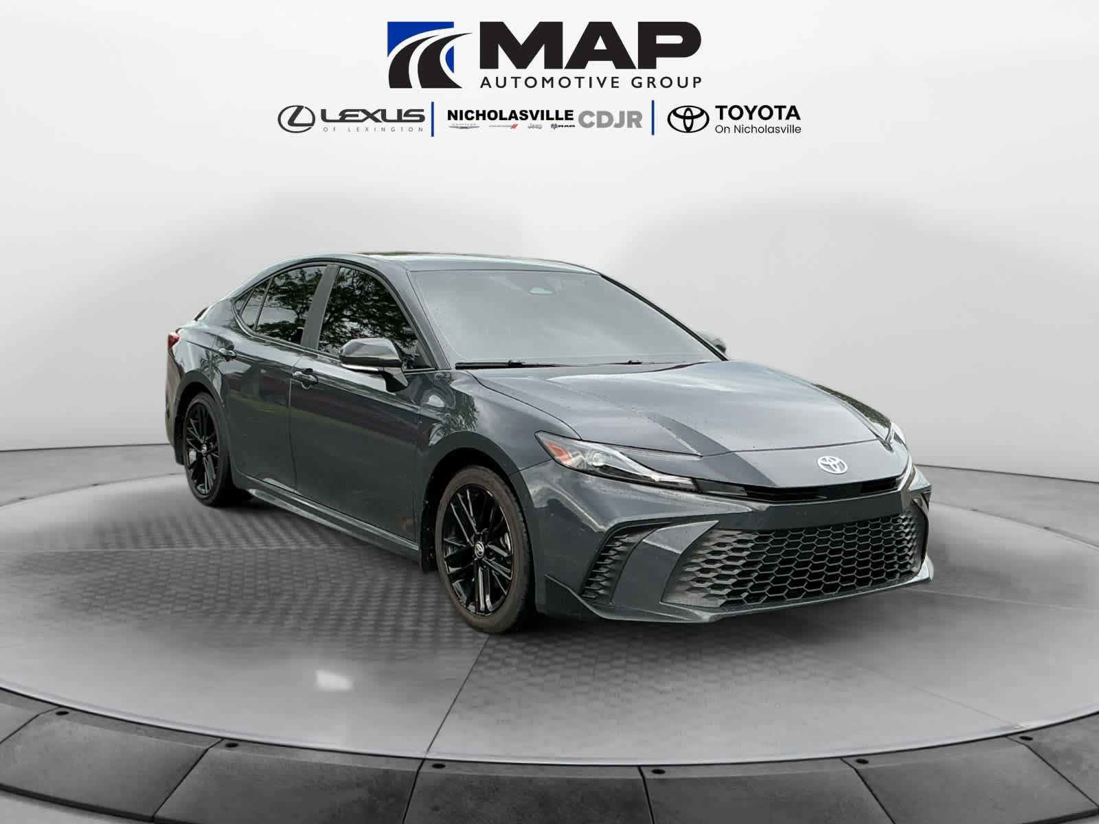 Used 2025 Toyota Camry SE FWD image 7