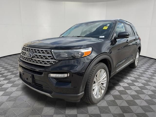 Used 2021 Ford Explorer Limited w/ Equipment Group 301A AWD/4WD image 14