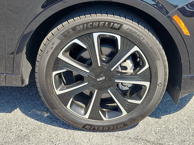 Used 2024 Lincoln Nautilus Reserve w/ Equipment Group 202A AWD/4WD image 8