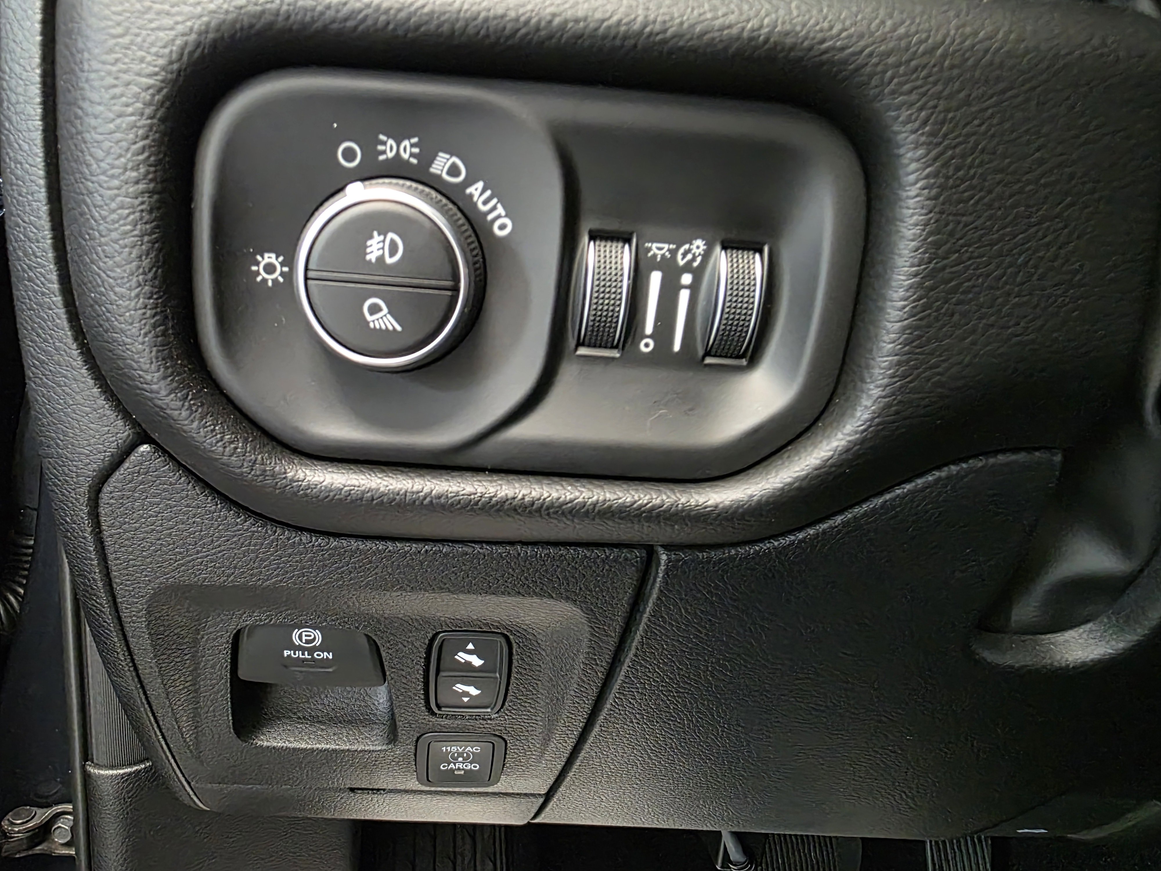 New 2026 RAM 1500 Big Horn AWD/4WD image 17
