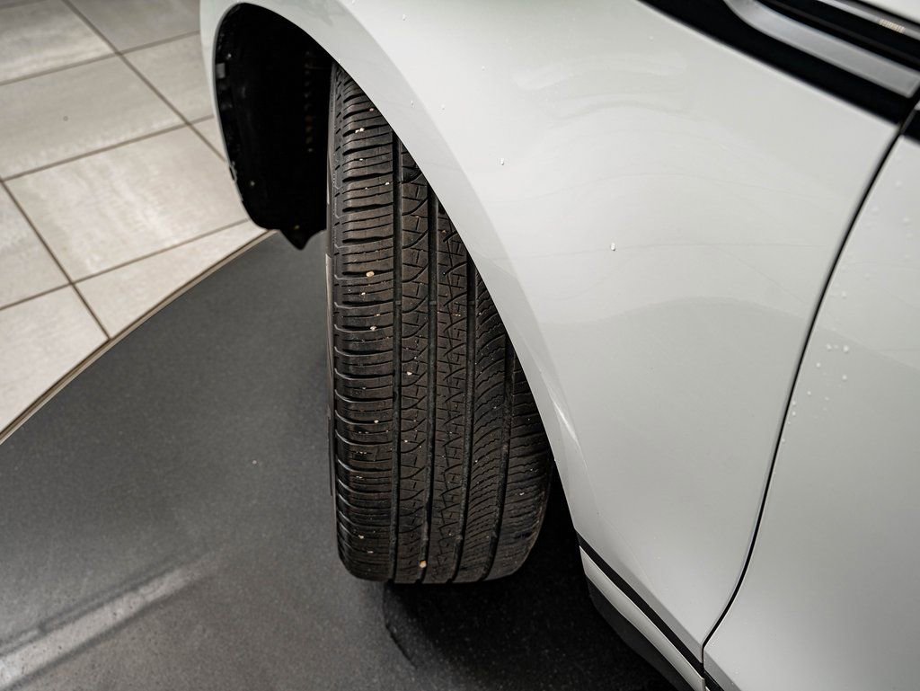 Certified 2025 Land Rover Range Rover Velar S AWD/4WD image 39