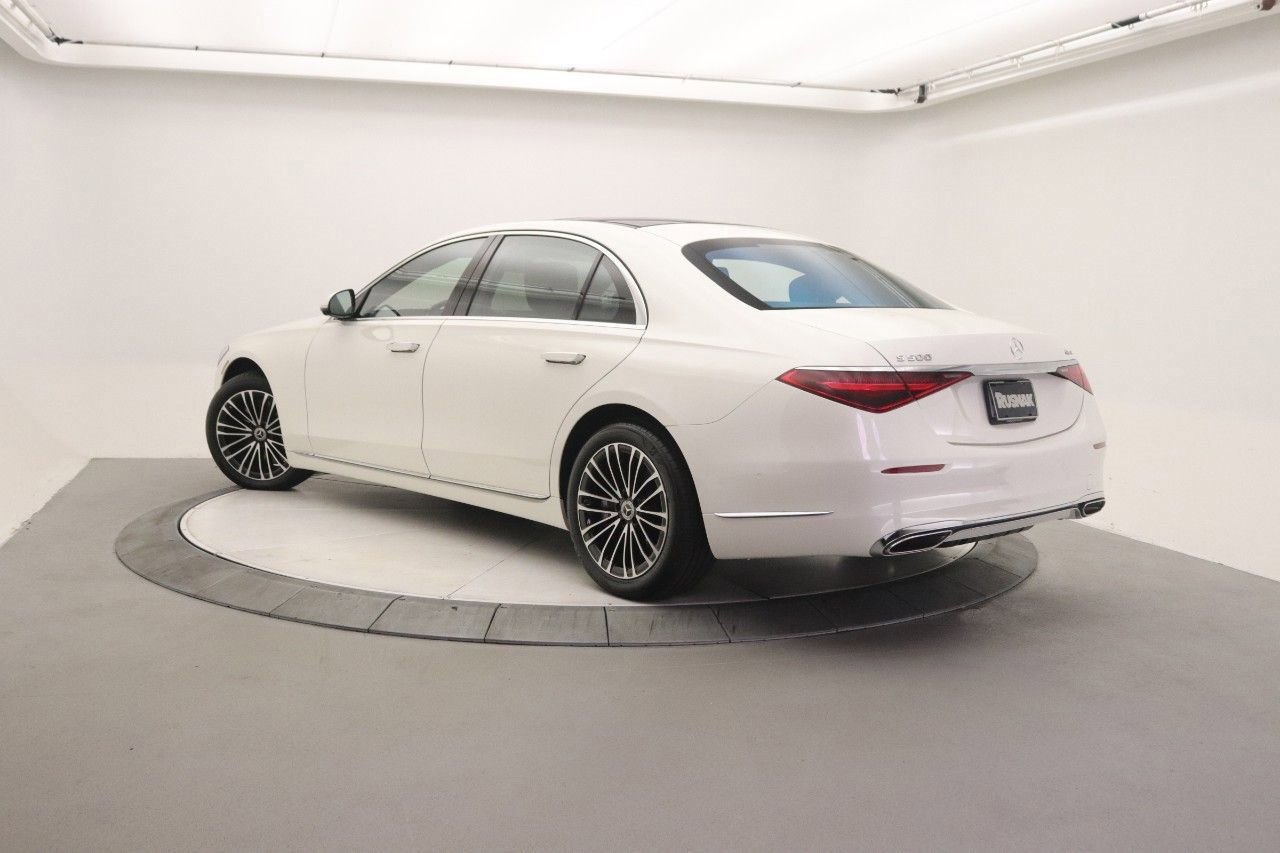 Certified 2022 Mercedes-Benz S 500 4MATIC image 2