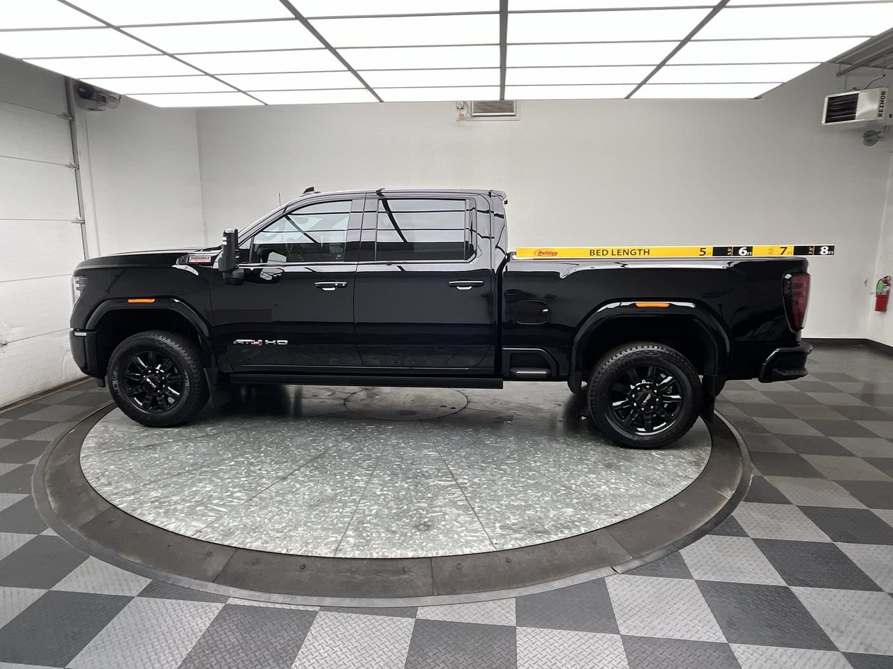 Certified 2024 GMC Sierra 2500 AT4 w/ AT4 Premium Plus Package AWD/4WD image 7