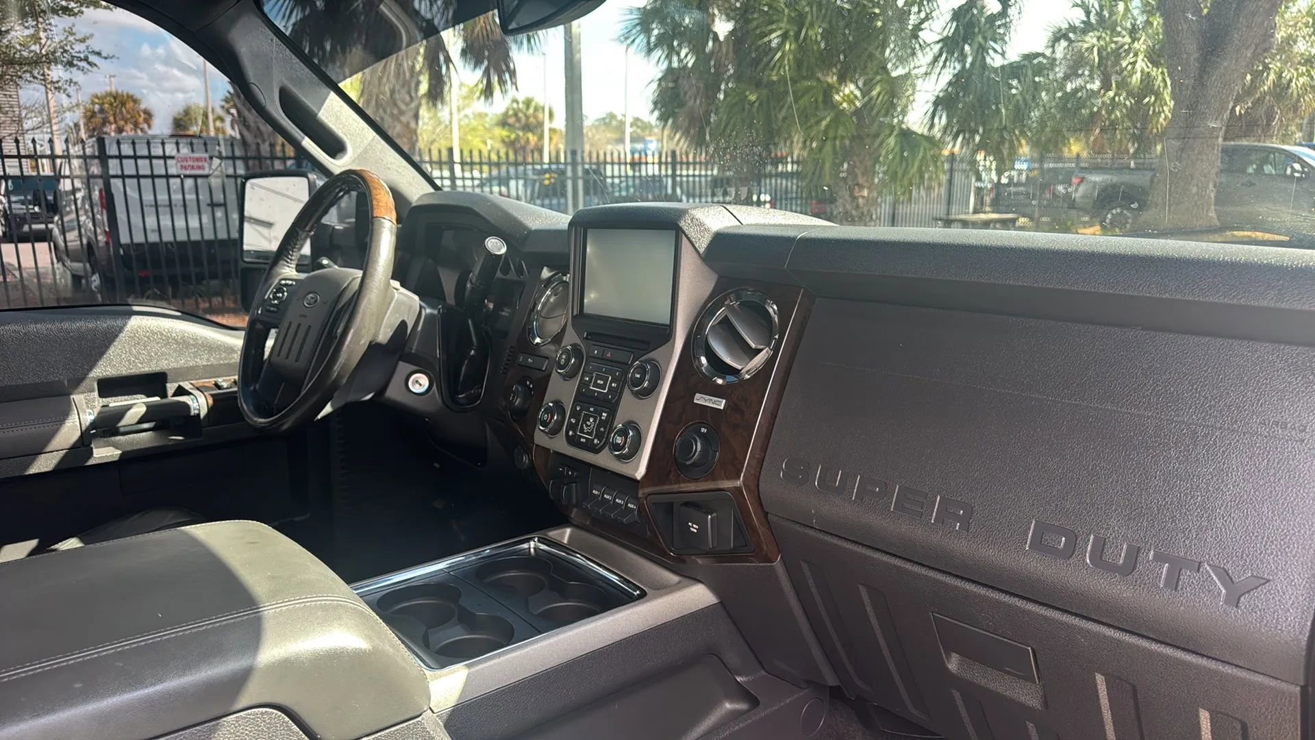 Used 2016 Ford F250 Platinum w/ FX4 Off-Road Package image 9