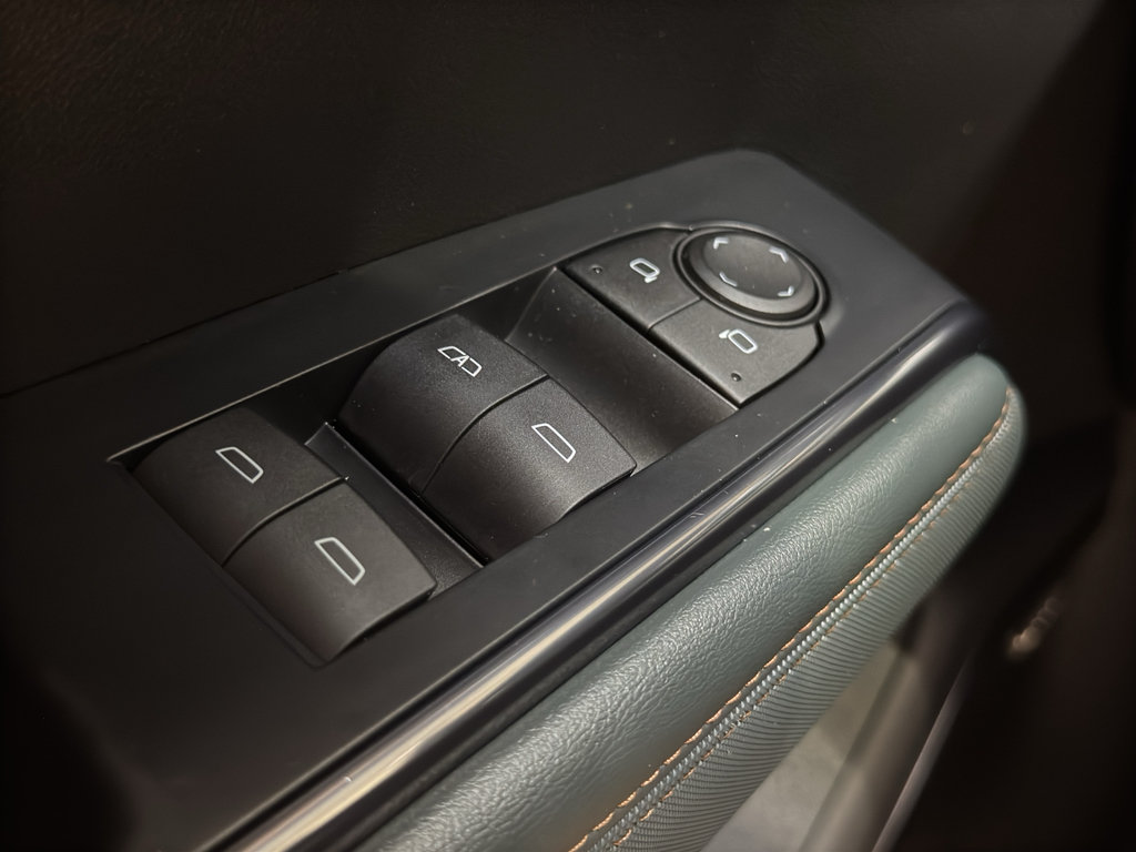 Used 2024 GMC Acadia AT4 w/ Super Cruise Package AWD/4WD image 35