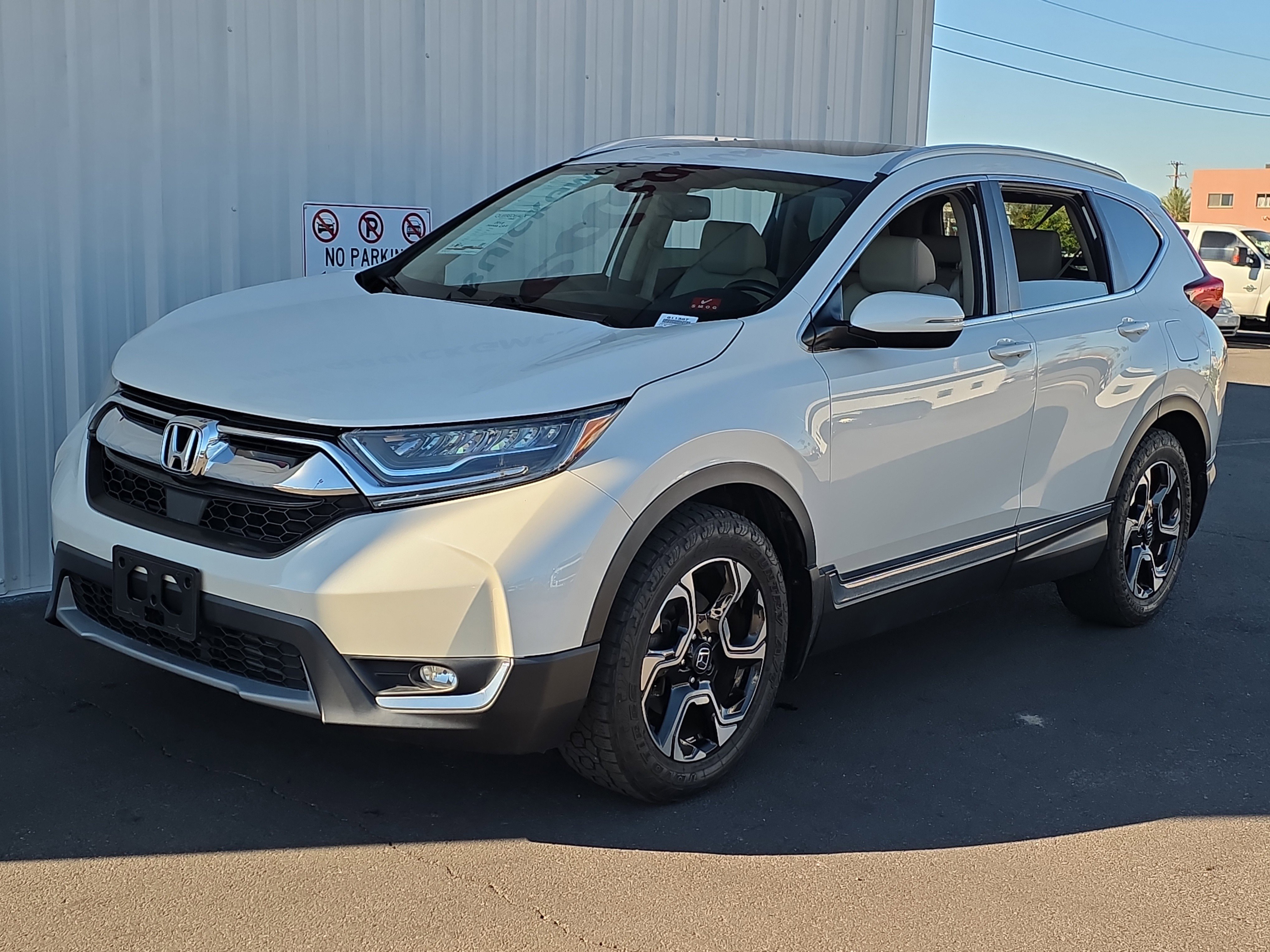 Used 2018 Honda CR-V Touring image 3