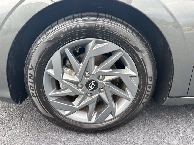 Used 2024 Hyundai Elantra SEL FWD image 35