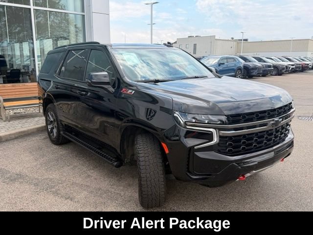 Used 2022 Chevrolet Tahoe Z71 w/ Luxury Package AWD/4WD image 4