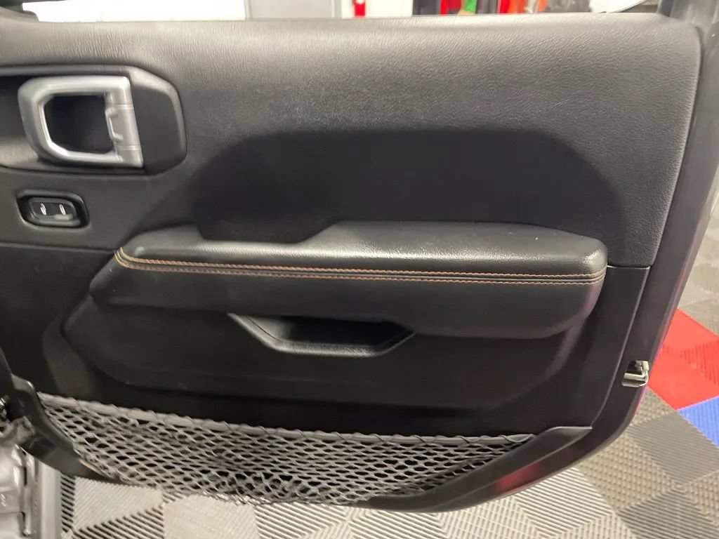 Used 2023 Jeep Gladiator Mojave w/ LED Lighting Group AWD/4WD image 21