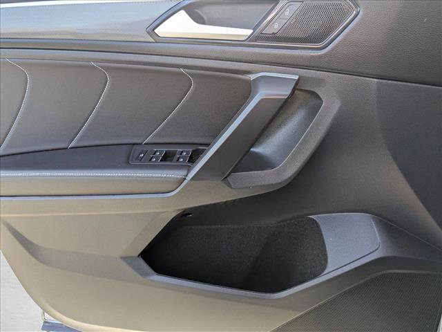 Used 2023 Volkswagen Tiguan SE R-Line image 22