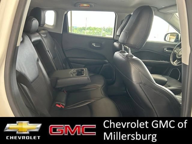 Used 2019 Jeep Compass Latitude w/ Cold Weather Group AWD/4WD image 24