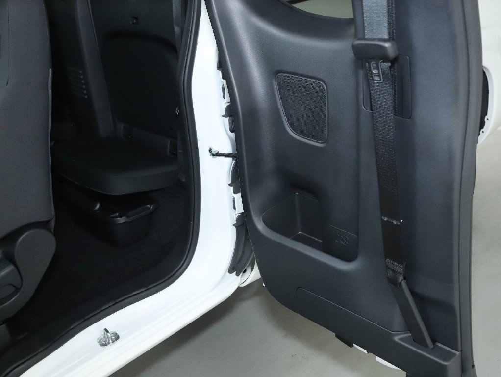 Used 2024 Nissan Frontier S w/ S Utility Package image 13