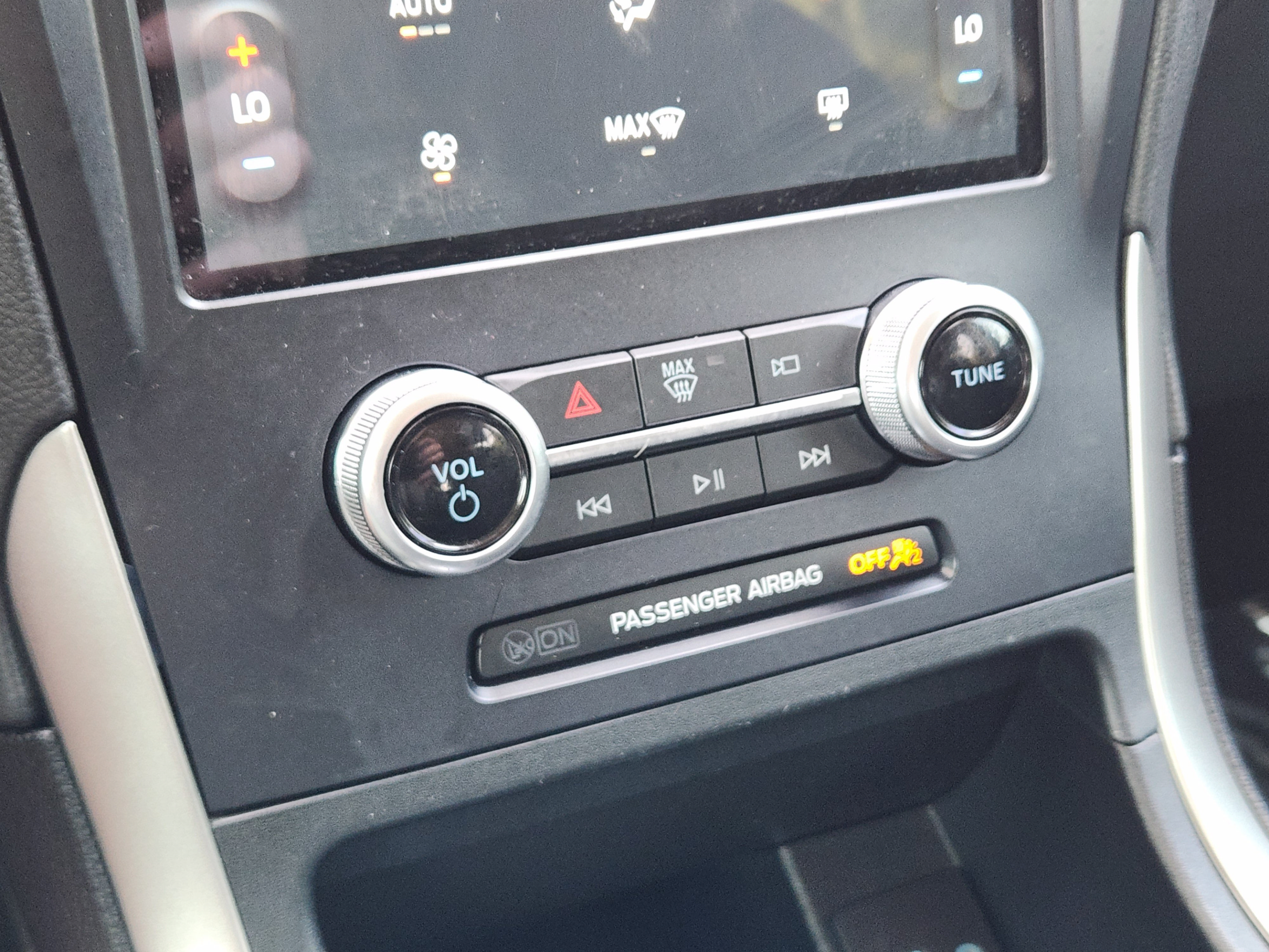 Used 2022 Ford Edge SE AWD/4WD image 13