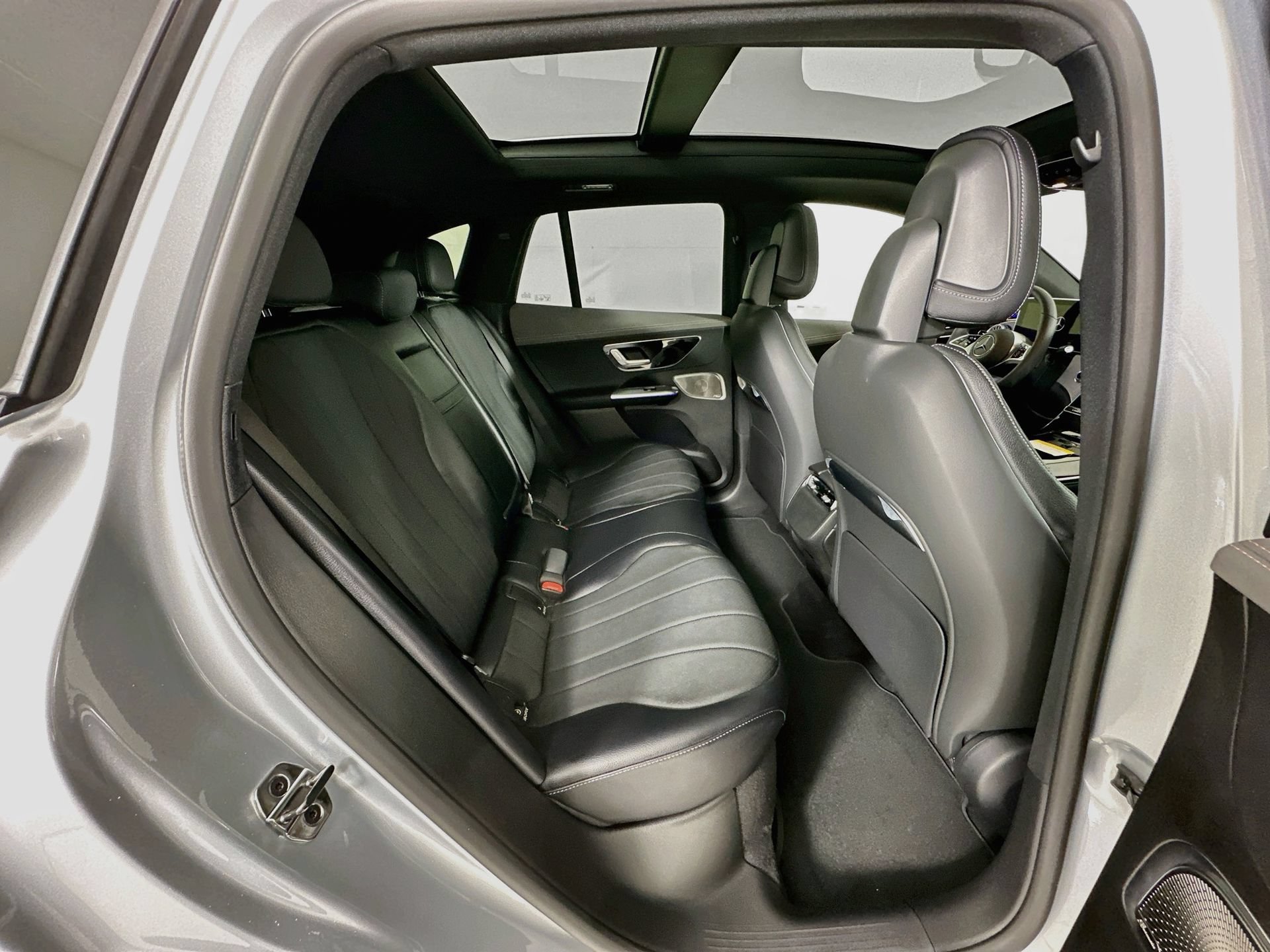 New 2027 Mercedes-Benz EQE 320+ SUV image 30