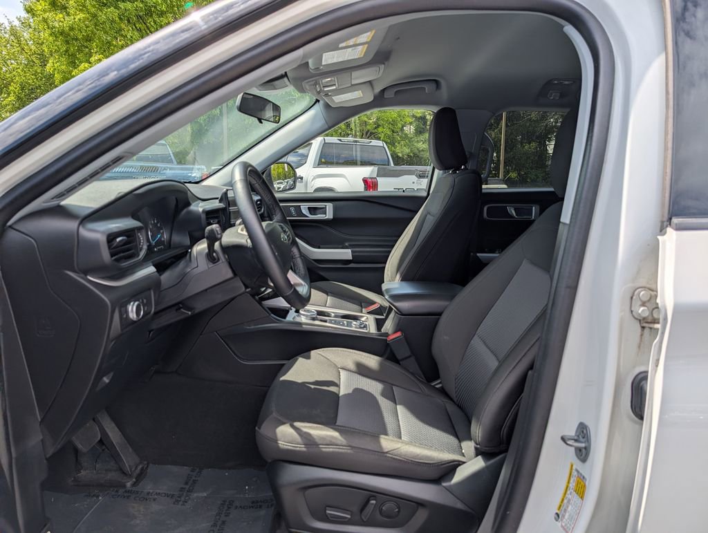 Used 2022 Ford Explorer XLT image 10