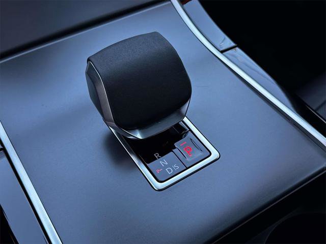 Used 2025 Land Rover Range Rover Evoque Dynamic SE image 27