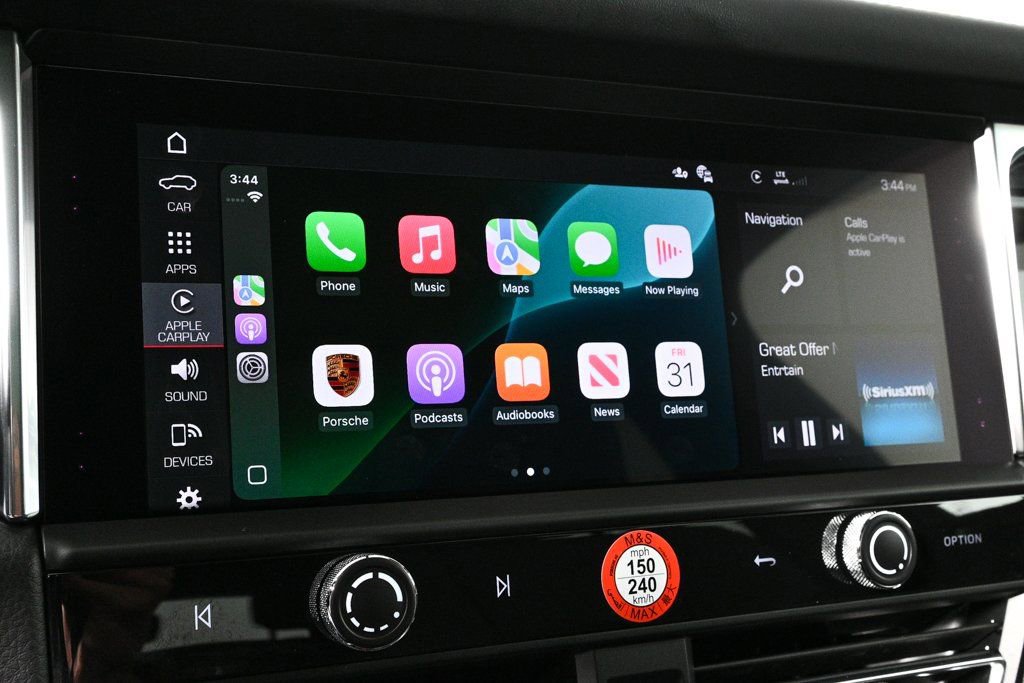 Certified 2026 Porsche Macan AWD/4WD image 16