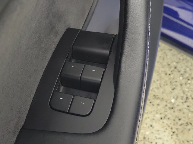 Used 2022 Tesla Model Y Long Range AWD/4WD image 22