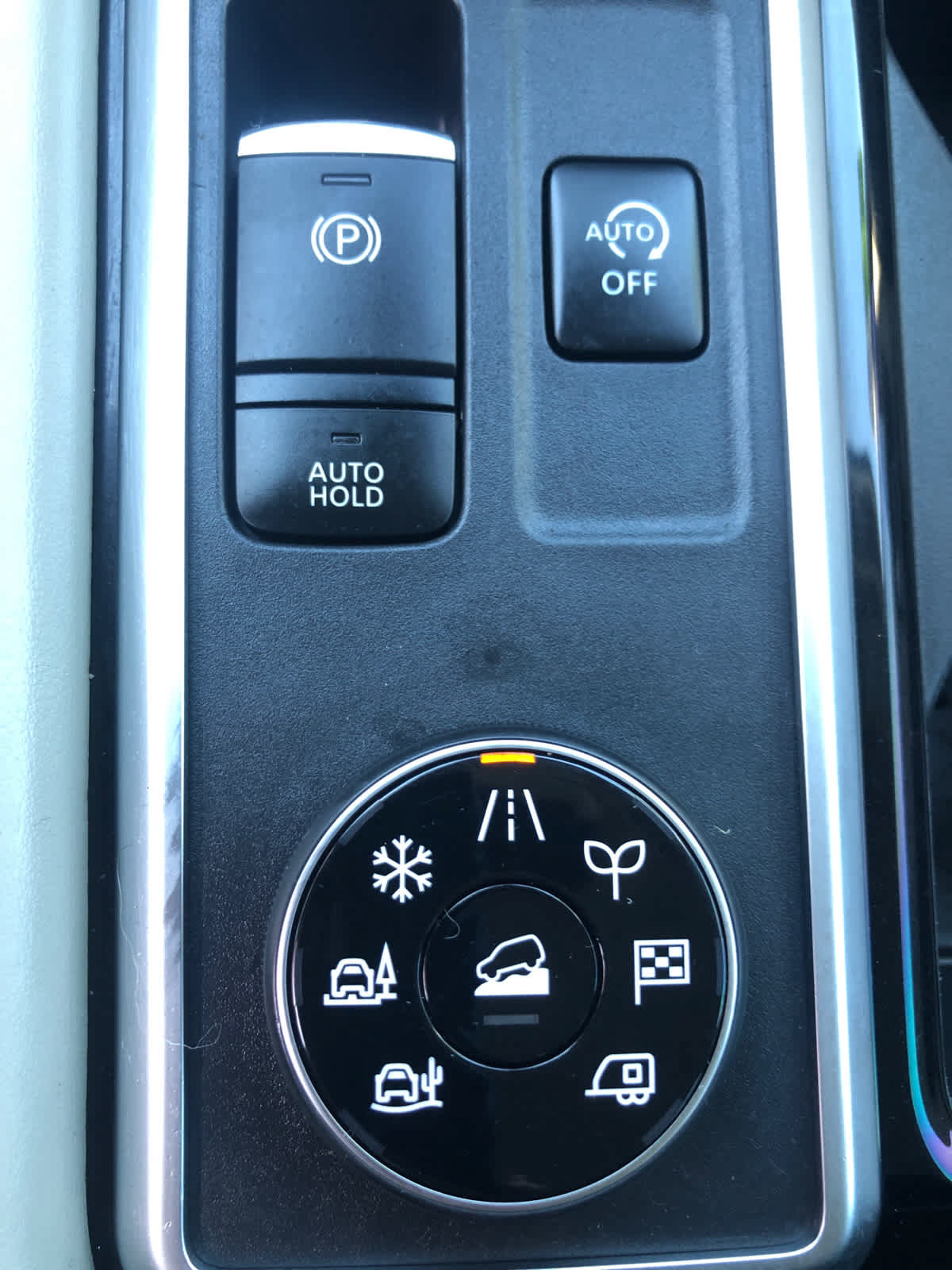 Used 2022 Nissan Pathfinder SV AWD/4WD image 18