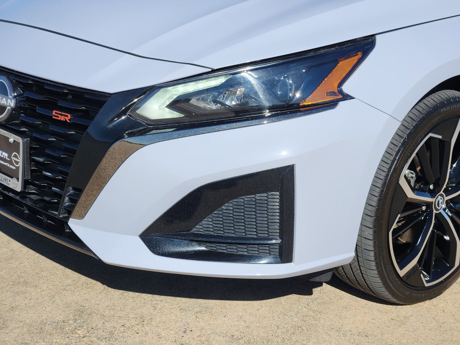 Used 2025 Nissan Altima 2.5 SR image 9