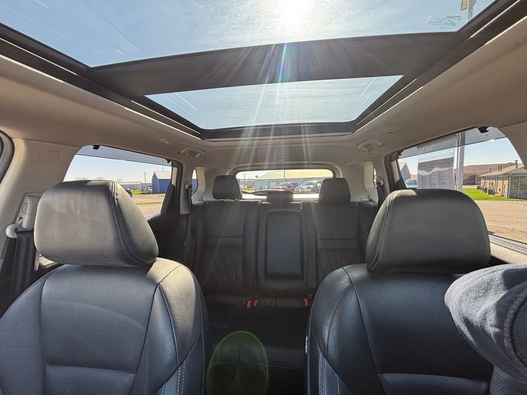 Used 2021 Nissan Rogue Platinum image 16