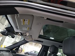 Used 2024 Land Rover Range Rover Sport SE image 3
