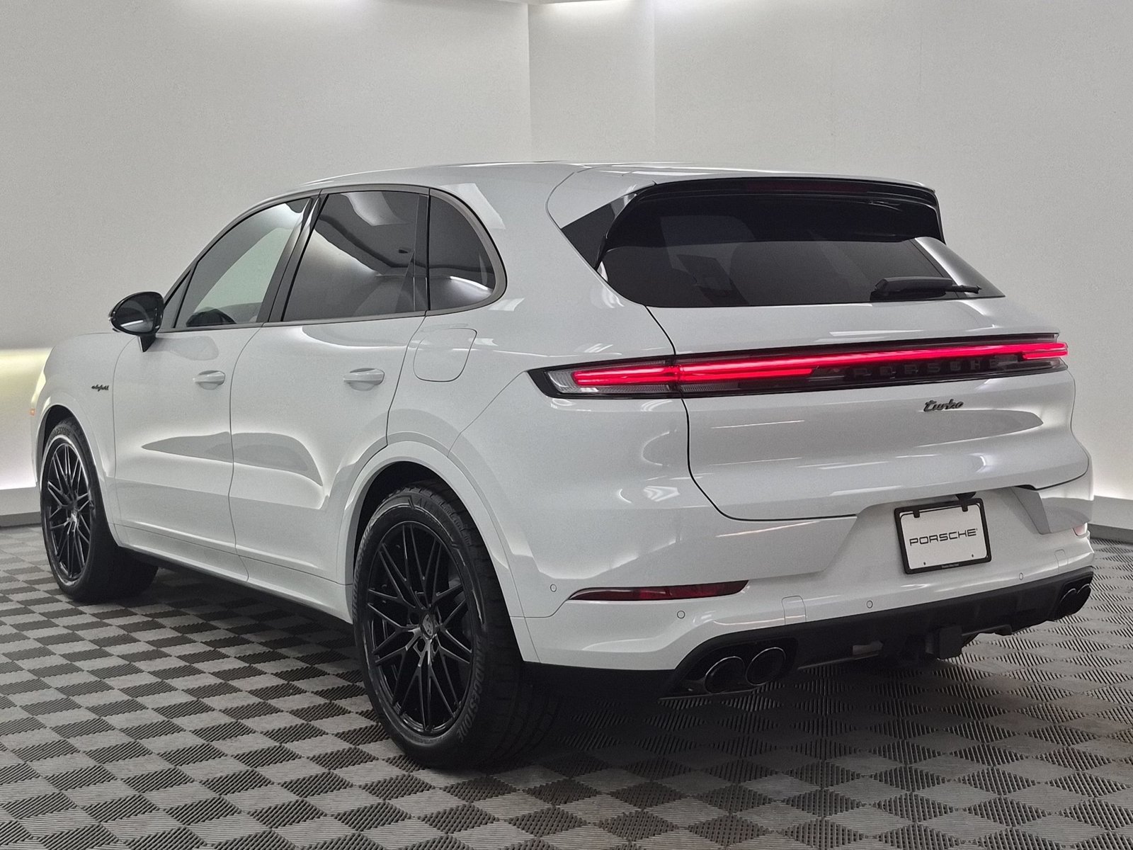 New 2026 Porsche Cayenne Turbo AWD/4WD video 3