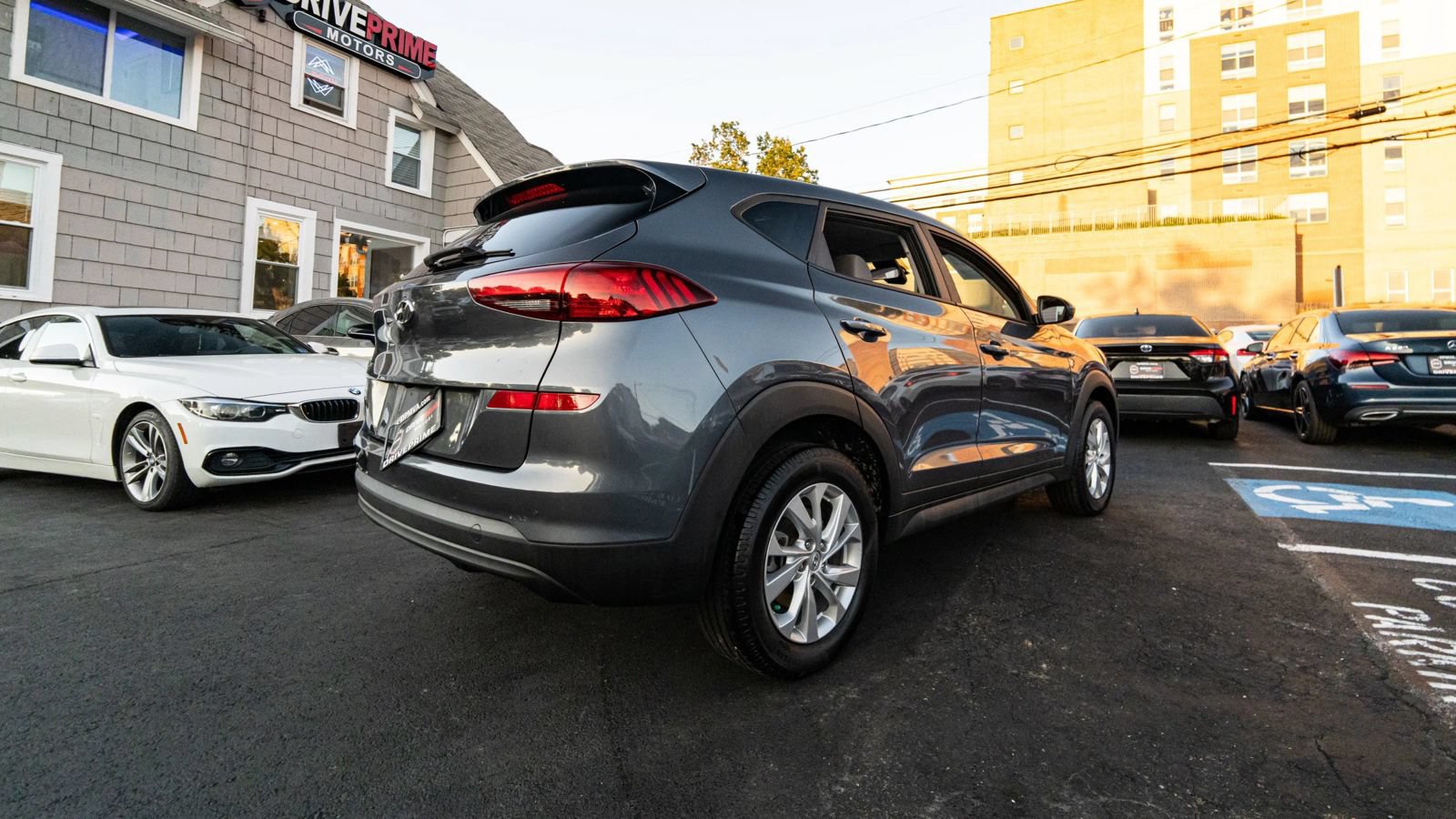 Used 2019 Hyundai Tucson SE w/ Cargo Package FWD image 3