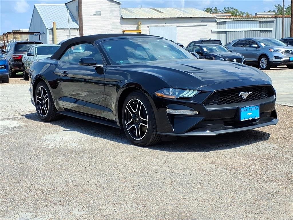 Used 2023 Ford Mustang Premium image 6