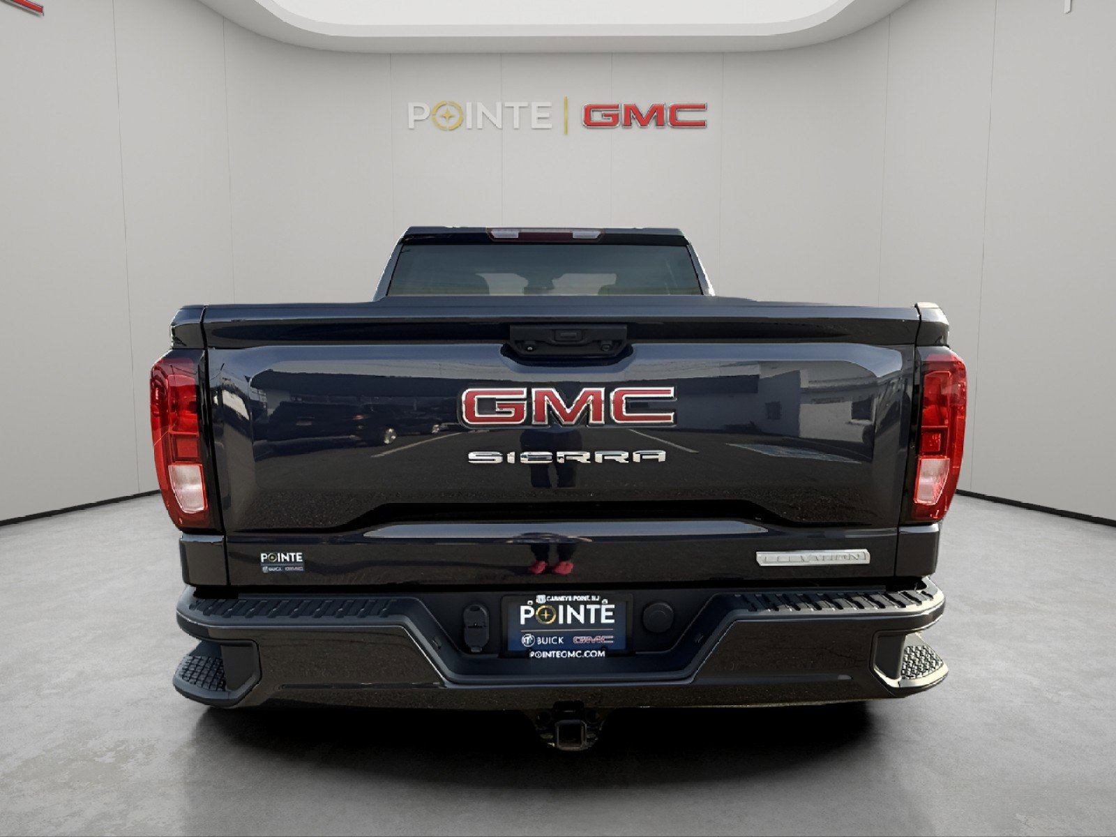 Used 2023 GMC Sierra 1500 Elevation image 4