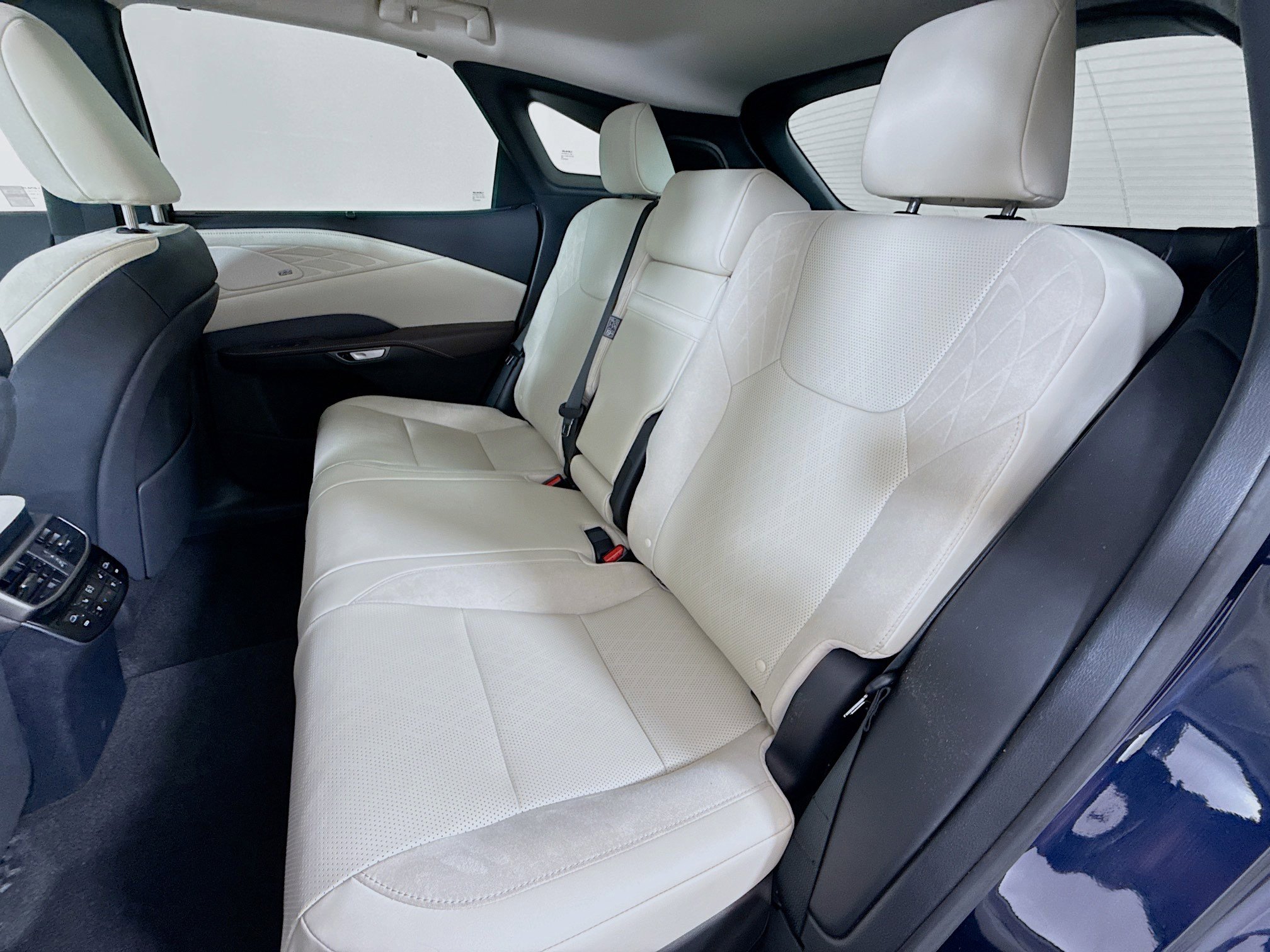 Certified 2025 Lexus RX 350 AWD w/ Convenience Package image 23