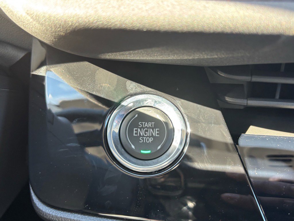 New 2025 Buick Envision Sport Touring image 9