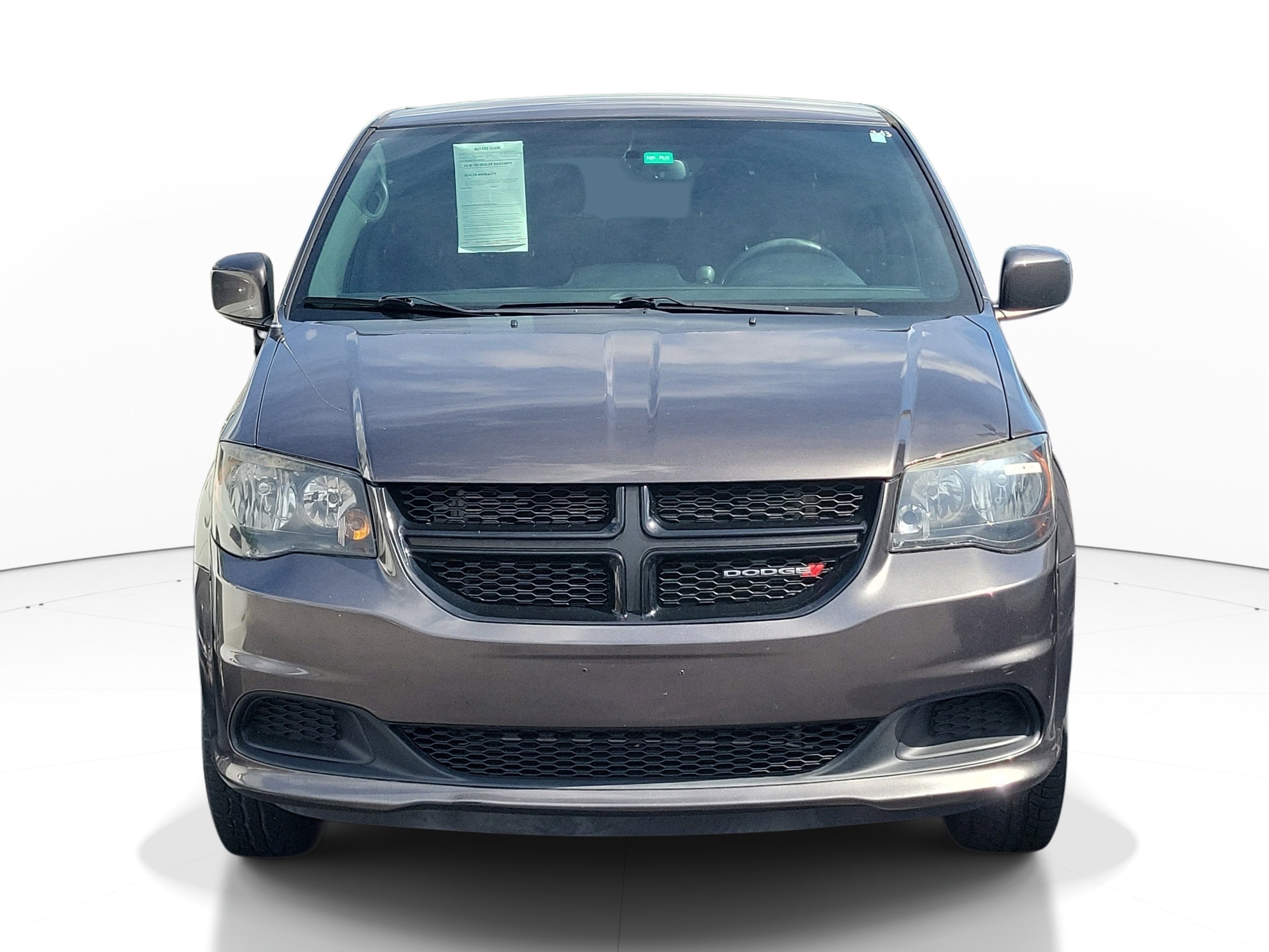 Used 2016 Dodge Grand Caravan SE image 2