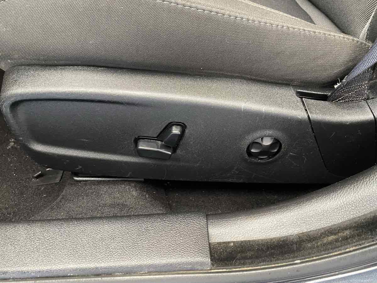 Used 2019 Dodge Charger SXT image 19