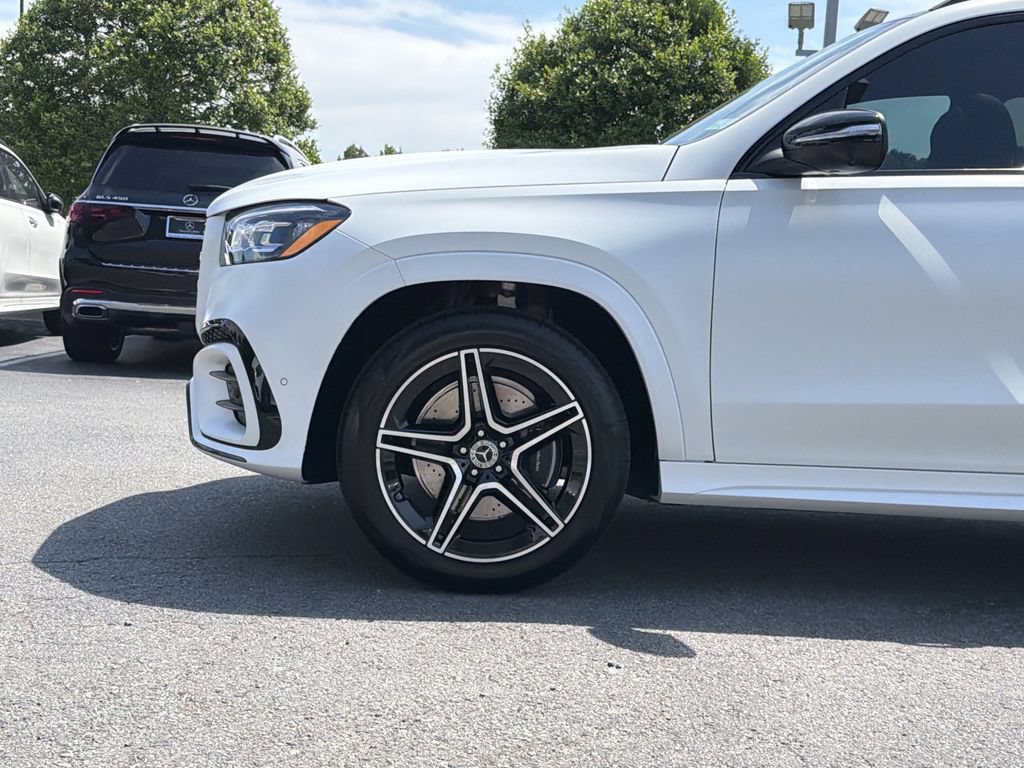 New 2026 Mercedes-Benz GLS 450 4MATIC image 9