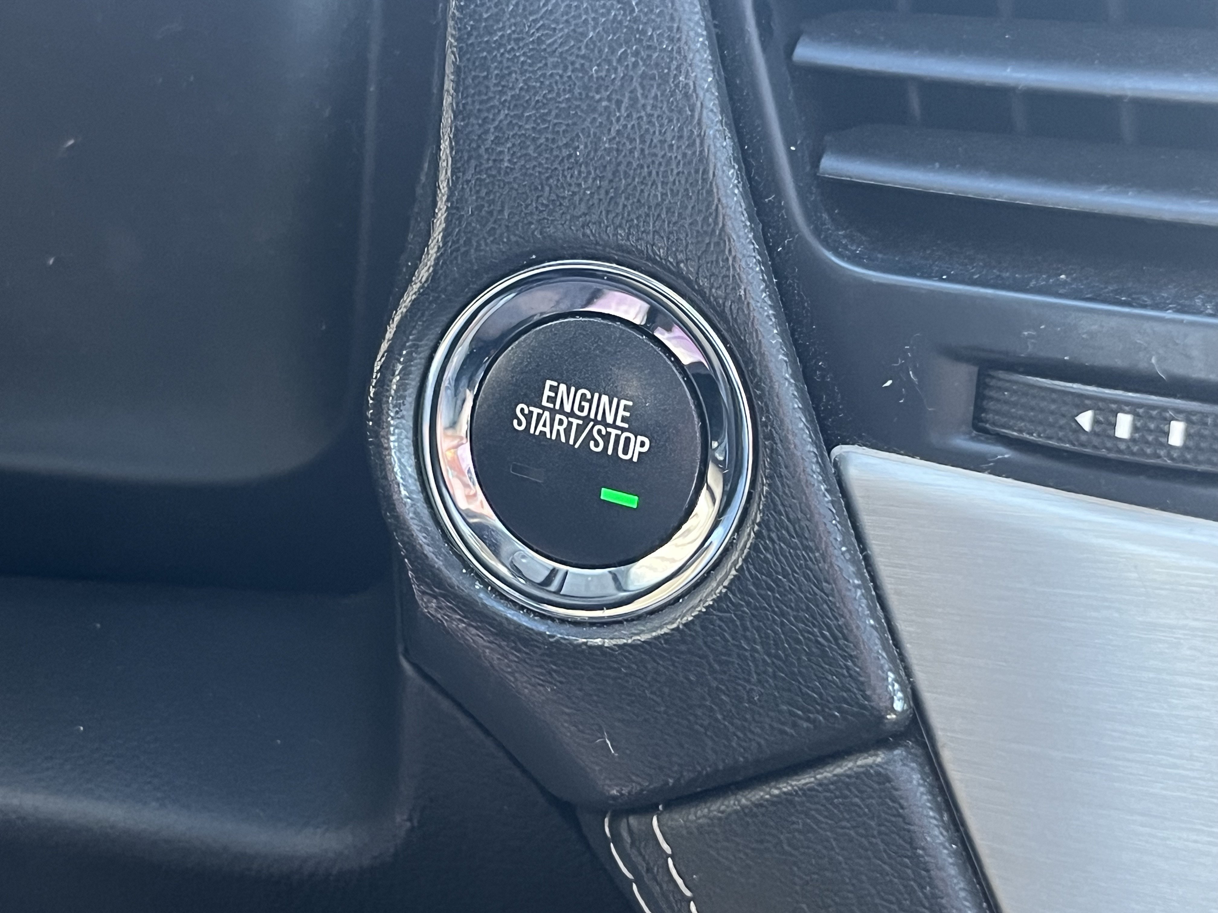 Used 2019 GMC Yukon XL Denali w/ Open Road Package AWD/4WD image 38