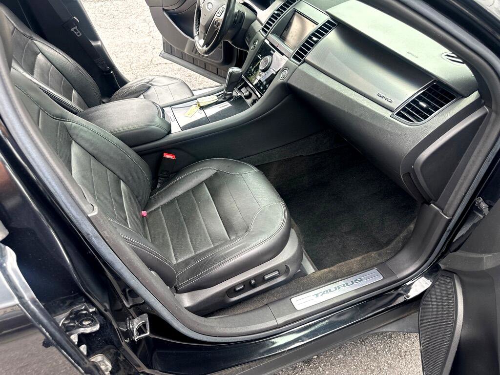 Used 2013 Ford Taurus SHO image 37